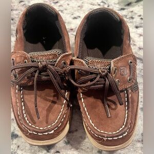 Boys Sperry Lanyard Boat Shoes, size 9M